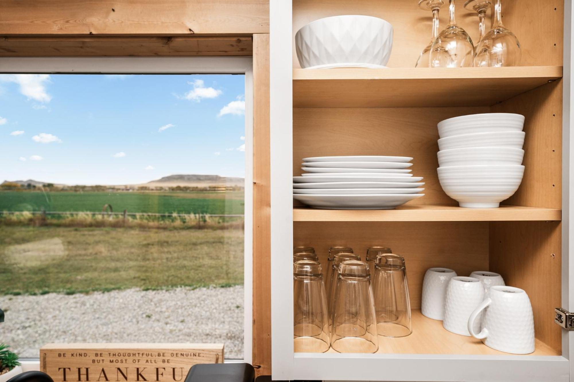 Modern Tiny Cabin, With Hot Tub In Choteau Mt Eksteriør billede